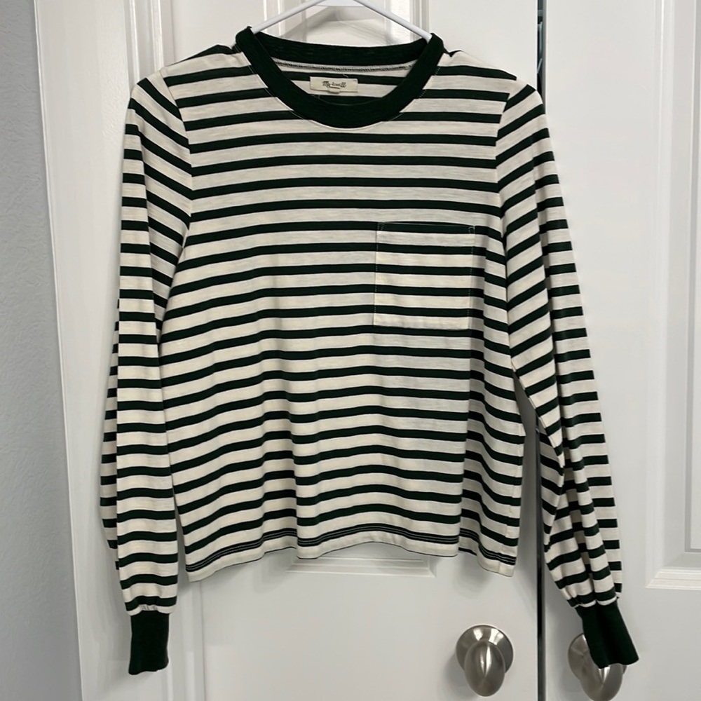 Madewell Long Sleeve T-Shirt Size Small. Colors are ivory and hunter green.